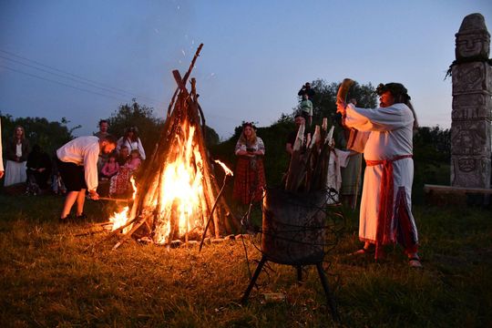Krasnystaw. XI Palinocka pod Światowidem - magiczna sobótkowa noc nad Wieprzem [GALERIA ZDJĘĆ]