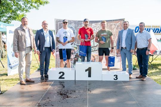 10. edycja Żelaznego Triathlonu. Zmęczenie, pot i szczęście z pokonanego wyzwania  [ZDJĘCIA]