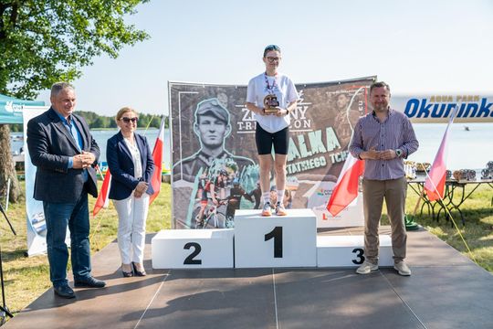 10. edycja Żelaznego Triathlonu. Zmęczenie, pot i szczęście z pokonanego wyzwania  [ZDJĘCIA]