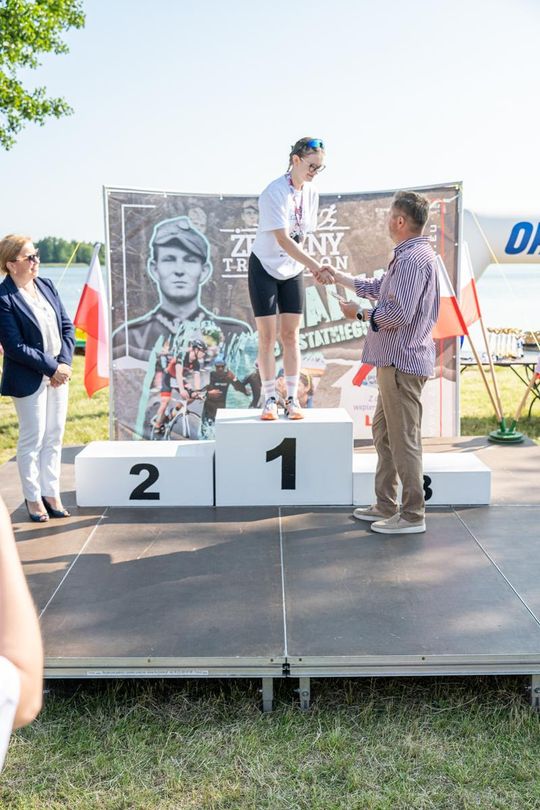 10. edycja Żelaznego Triathlonu. Zmęczenie, pot i szczęście z pokonanego wyzwania  [ZDJĘCIA]