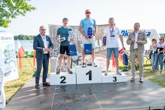 10. edycja Żelaznego Triathlonu. Zmęczenie, pot i szczęście z pokonanego wyzwania  [ZDJĘCIA]
