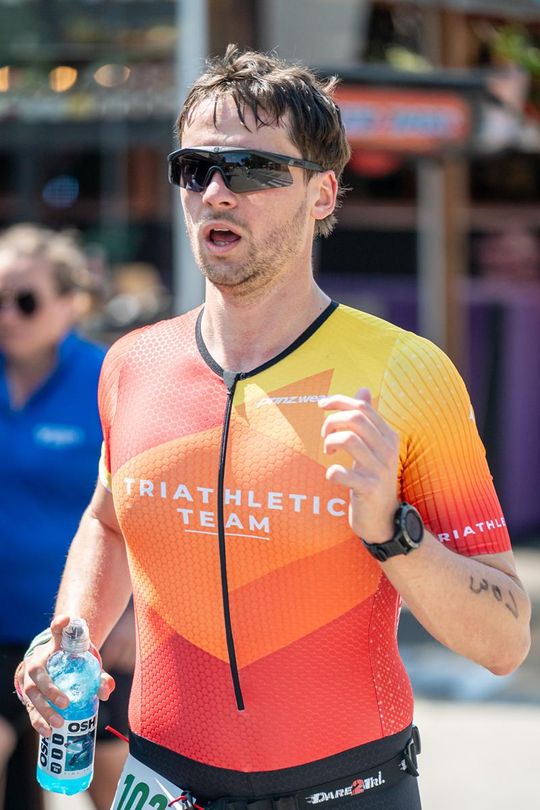 10. edycja Żelaznego Triathlonu. Zmęczenie, pot i szczęście z pokonanego wyzwania  [ZDJĘCIA]