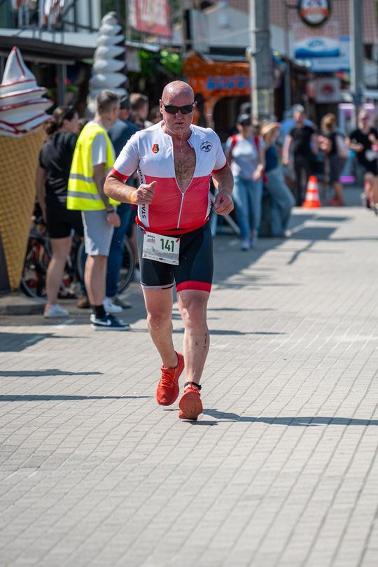 10. edycja Żelaznego Triathlonu. Zmęczenie, pot i szczęście z pokonanego wyzwania  [ZDJĘCIA]