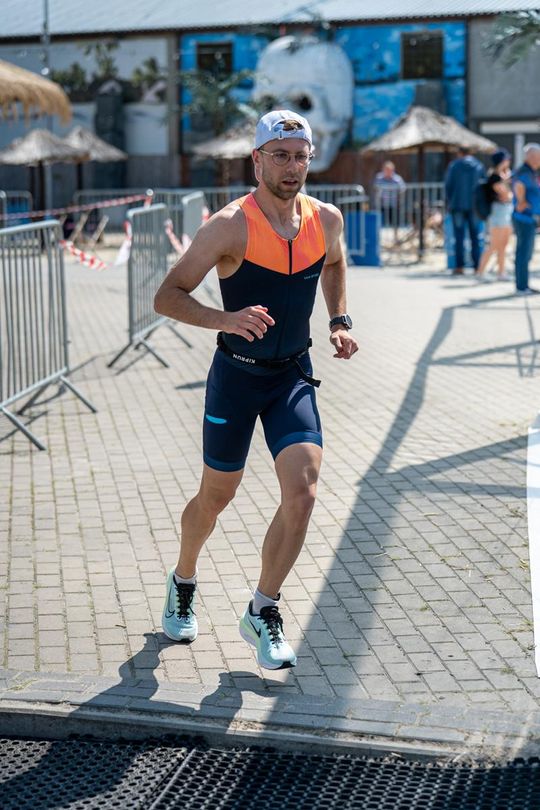 10. edycja Żelaznego Triathlonu. Zmęczenie, pot i szczęście z pokonanego wyzwania  [ZDJĘCIA]