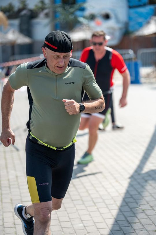 10. edycja Żelaznego Triathlonu. Zmęczenie, pot i szczęście z pokonanego wyzwania  [ZDJĘCIA]