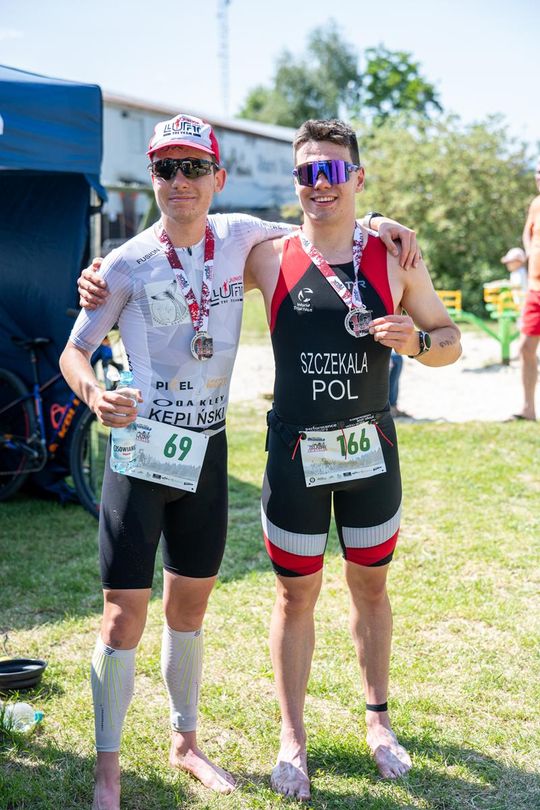 10. edycja Żelaznego Triathlonu. Zmęczenie, pot i szczęście z pokonanego wyzwania  [ZDJĘCIA]
