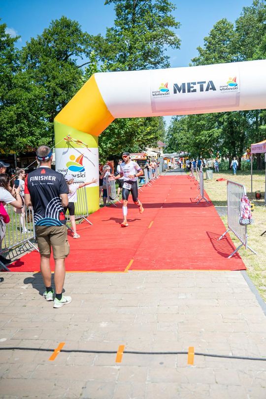 10. edycja Żelaznego Triathlonu. Zmęczenie, pot i szczęście z pokonanego wyzwania  [ZDJĘCIA]