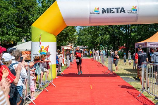 10. edycja Żelaznego Triathlonu. Zmęczenie, pot i szczęście z pokonanego wyzwania  [ZDJĘCIA]