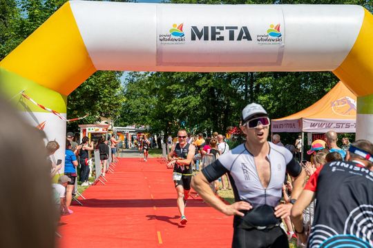 10. edycja Żelaznego Triathlonu. Zmęczenie, pot i szczęście z pokonanego wyzwania  [ZDJĘCIA]