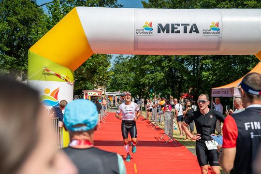 10. edycja Żelaznego Triathlonu. Zmęczenie, pot i szczęście z pokonanego wyzwania  [ZDJĘCIA]