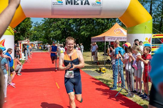 10. edycja Żelaznego Triathlonu. Zmęczenie, pot i szczęście z pokonanego wyzwania  [ZDJĘCIA]