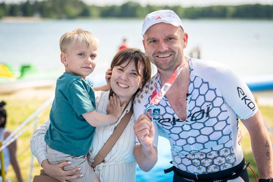 10. edycja Żelaznego Triathlonu. Zmęczenie, pot i szczęście z pokonanego wyzwania  [ZDJĘCIA]