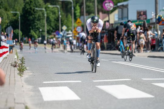 10. edycja Żelaznego Triathlonu. Zmęczenie, pot i szczęście z pokonanego wyzwania  [ZDJĘCIA]