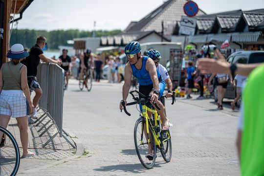 10. edycja Żelaznego Triathlonu. Zmęczenie, pot i szczęście z pokonanego wyzwania  [ZDJĘCIA]