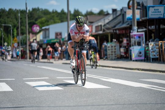 10. edycja Żelaznego Triathlonu. Zmęczenie, pot i szczęście z pokonanego wyzwania  [ZDJĘCIA]