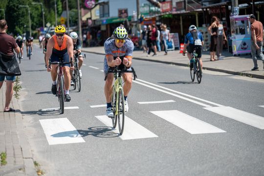 10. edycja Żelaznego Triathlonu. Zmęczenie, pot i szczęście z pokonanego wyzwania  [ZDJĘCIA]