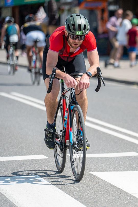 10. edycja Żelaznego Triathlonu. Zmęczenie, pot i szczęście z pokonanego wyzwania  [ZDJĘCIA]