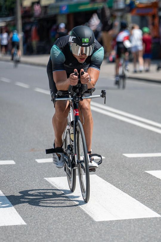 10. edycja Żelaznego Triathlonu. Zmęczenie, pot i szczęście z pokonanego wyzwania  [ZDJĘCIA]