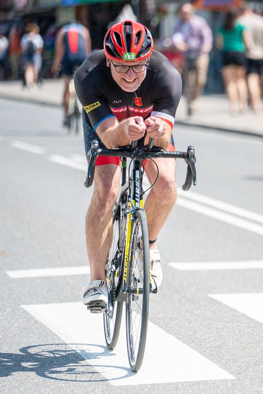 10. edycja Żelaznego Triathlonu. Zmęczenie, pot i szczęście z pokonanego wyzwania  [ZDJĘCIA]