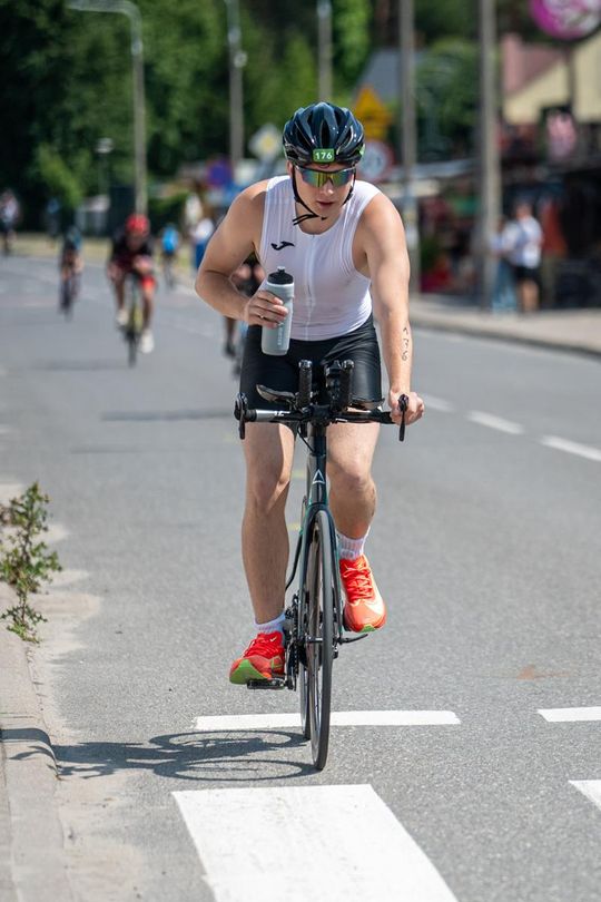 10. edycja Żelaznego Triathlonu. Zmęczenie, pot i szczęście z pokonanego wyzwania  [ZDJĘCIA]