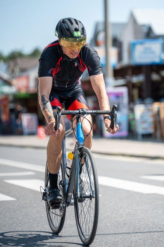 10. edycja Żelaznego Triathlonu. Zmęczenie, pot i szczęście z pokonanego wyzwania  [ZDJĘCIA]