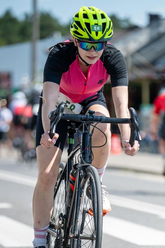 10. edycja Żelaznego Triathlonu. Zmęczenie, pot i szczęście z pokonanego wyzwania  [ZDJĘCIA]