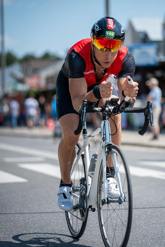10. edycja Żelaznego Triathlonu. Zmęczenie, pot i szczęście z pokonanego wyzwania  [ZDJĘCIA]
