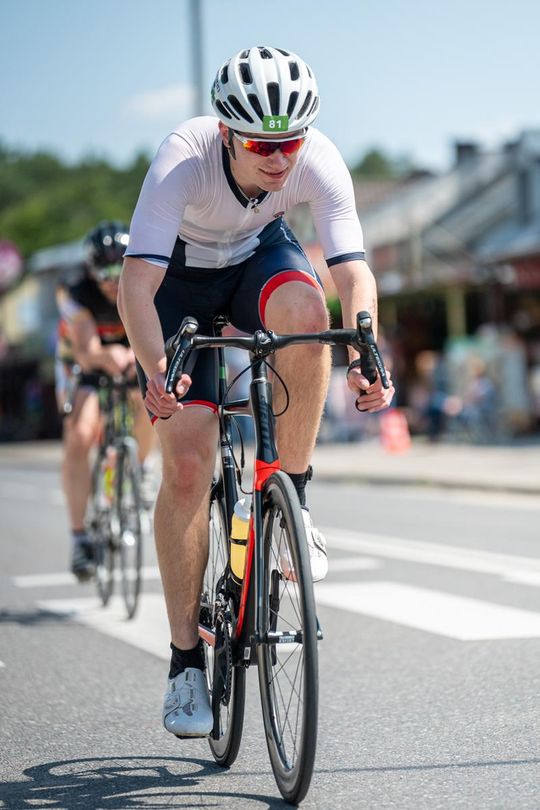 10. edycja Żelaznego Triathlonu. Zmęczenie, pot i szczęście z pokonanego wyzwania  [ZDJĘCIA]