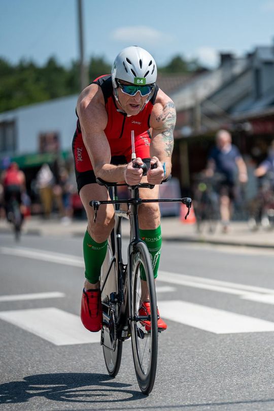 10. edycja Żelaznego Triathlonu. Zmęczenie, pot i szczęście z pokonanego wyzwania  [ZDJĘCIA]
