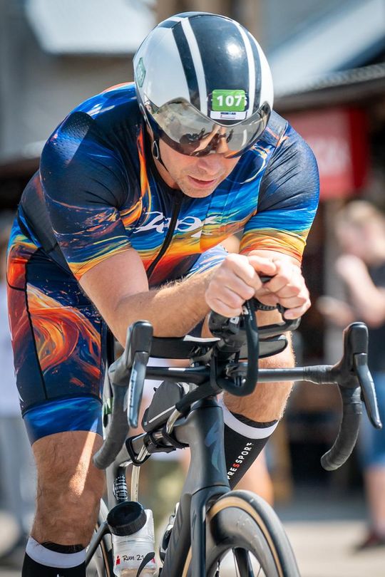 10. edycja Żelaznego Triathlonu. Zmęczenie, pot i szczęście z pokonanego wyzwania  [ZDJĘCIA]