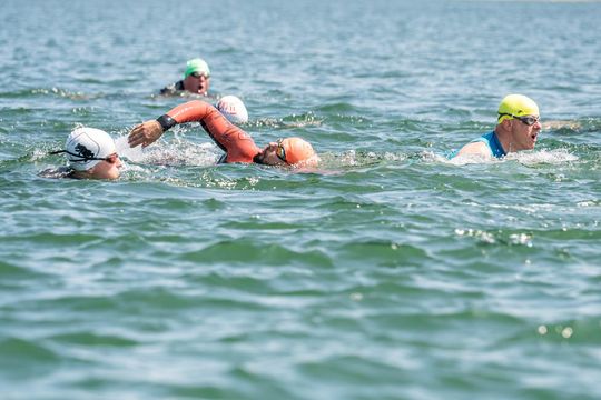 10. edycja Żelaznego Triathlonu. Zmęczenie, pot i szczęście z pokonanego wyzwania  [ZDJĘCIA]