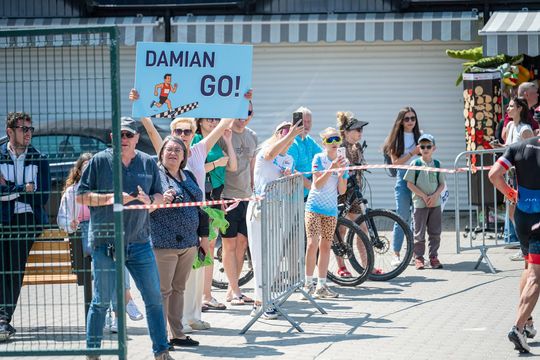 10. edycja Żelaznego Triathlonu. Zmęczenie, pot i szczęście z pokonanego wyzwania  [ZDJĘCIA]