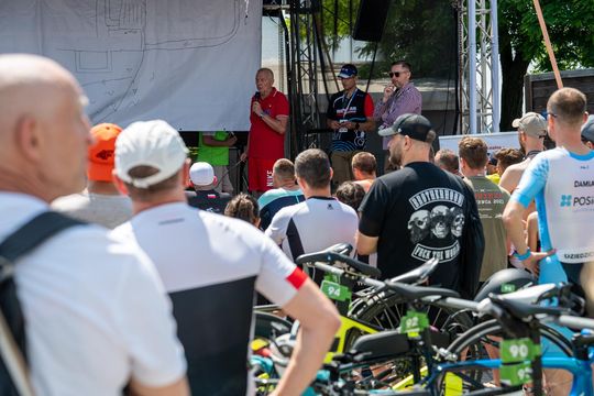 10. edycja Żelaznego Triathlonu. Zmęczenie, pot i szczęście z pokonanego wyzwania  [ZDJĘCIA]