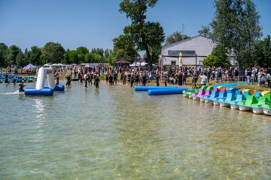 10. edycja Żelaznego Triathlonu. Zmęczenie, pot i szczęście z pokonanego wyzwania  [ZDJĘCIA]