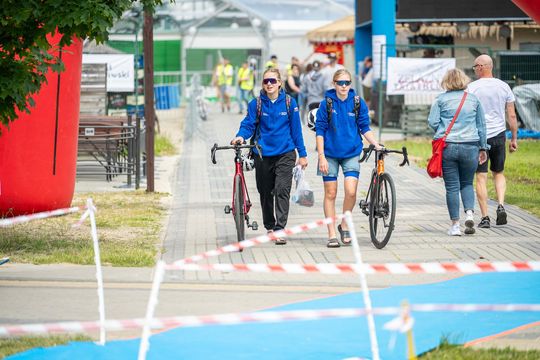 10. edycja Żelaznego Triathlonu. Zmęczenie, pot i szczęście z pokonanego wyzwania  [ZDJĘCIA]