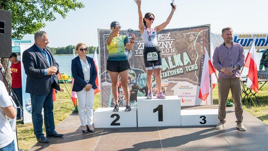 10. edycja Żelaznego Triathlonu. Zmęczenie, pot i szczęście z pokonanego wyzwania  [ZDJĘCIA]