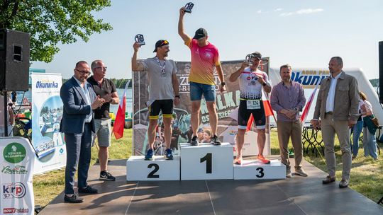 10. edycja Żelaznego Triathlonu. Zmęczenie, pot i szczęście z pokonanego wyzwania  [ZDJĘCIA]