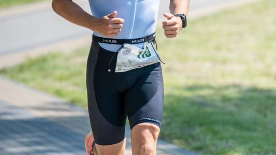 10. edycja Żelaznego Triathlonu. Zmęczenie, pot i szczęście z pokonanego wyzwania  [ZDJĘCIA]