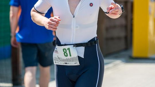 10. edycja Żelaznego Triathlonu. Zmęczenie, pot i szczęście z pokonanego wyzwania  [ZDJĘCIA]