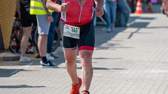 10. edycja Żelaznego Triathlonu. Zmęczenie, pot i szczęście z pokonanego wyzwania  [ZDJĘCIA]