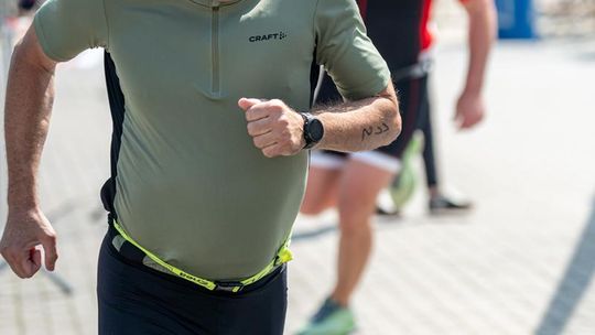 10. edycja Żelaznego Triathlonu. Zmęczenie, pot i szczęście z pokonanego wyzwania  [ZDJĘCIA]