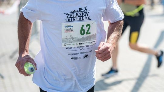 10. edycja Żelaznego Triathlonu. Zmęczenie, pot i szczęście z pokonanego wyzwania  [ZDJĘCIA]