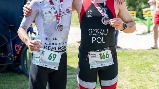 10. edycja Żelaznego Triathlonu. Zmęczenie, pot i szczęście z pokonanego wyzwania  [ZDJĘCIA]