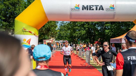 10. edycja Żelaznego Triathlonu. Zmęczenie, pot i szczęście z pokonanego wyzwania  [ZDJĘCIA]