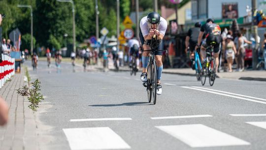 10. edycja Żelaznego Triathlonu. Zmęczenie, pot i szczęście z pokonanego wyzwania  [ZDJĘCIA]