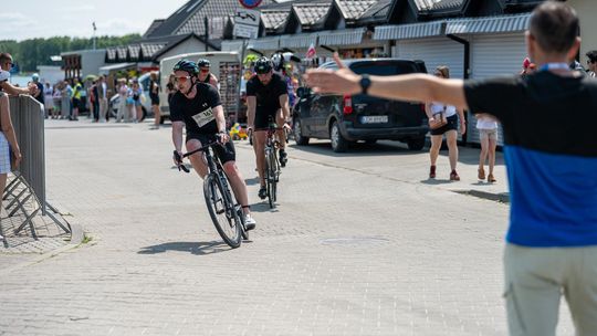 10. edycja Żelaznego Triathlonu. Zmęczenie, pot i szczęście z pokonanego wyzwania  [ZDJĘCIA]