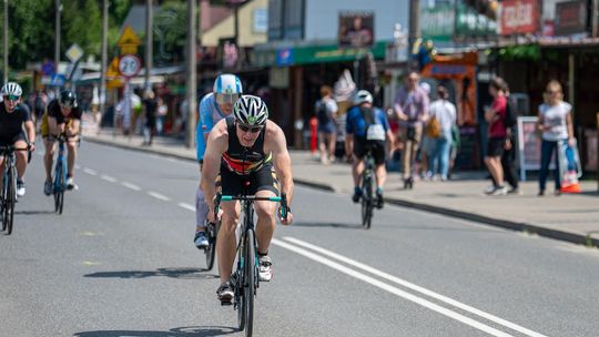 10. edycja Żelaznego Triathlonu. Zmęczenie, pot i szczęście z pokonanego wyzwania  [ZDJĘCIA]