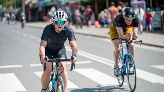 10. edycja Żelaznego Triathlonu. Zmęczenie, pot i szczęście z pokonanego wyzwania  [ZDJĘCIA]