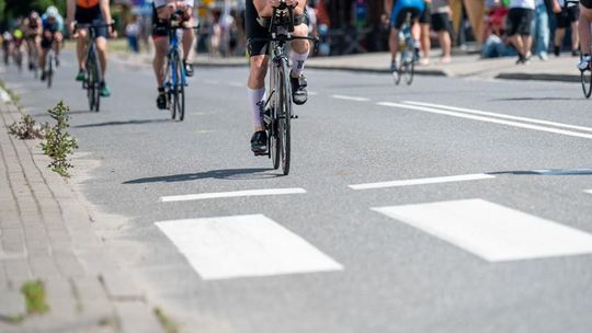 10. edycja Żelaznego Triathlonu. Zmęczenie, pot i szczęście z pokonanego wyzwania  [ZDJĘCIA]