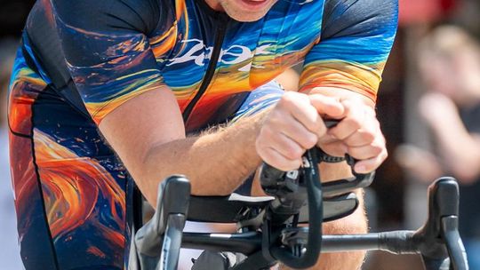 10. edycja Żelaznego Triathlonu. Zmęczenie, pot i szczęście z pokonanego wyzwania  [ZDJĘCIA]